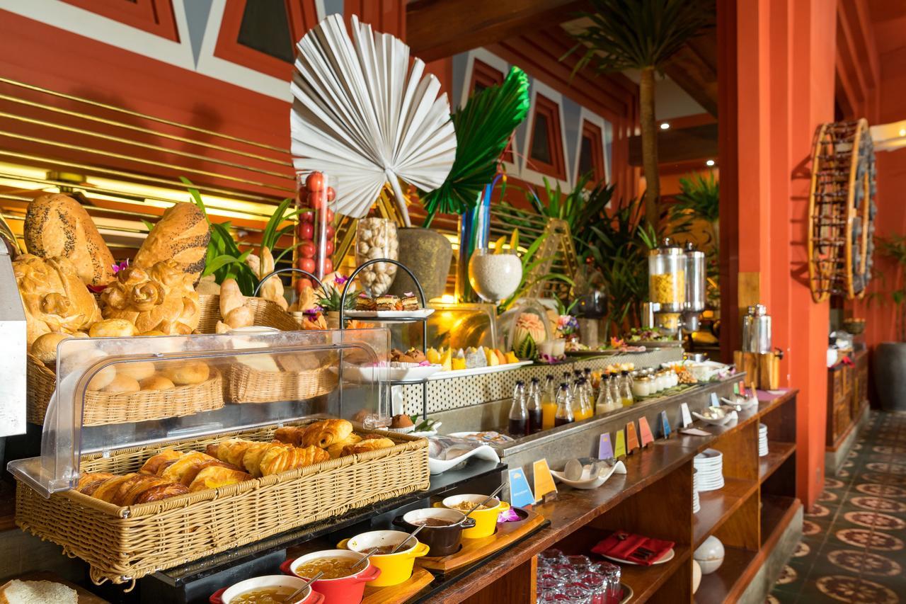 فندق جولدن تيمبل ريزيدانس سيام ريب المظهر الخارجي الصورة A buffet at a hotel