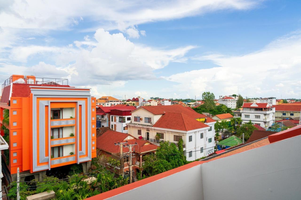 فندق جولدن تيمبل ريزيدانس سيام ريب المظهر الخارجي الصورة Residential area in Phnom Penh